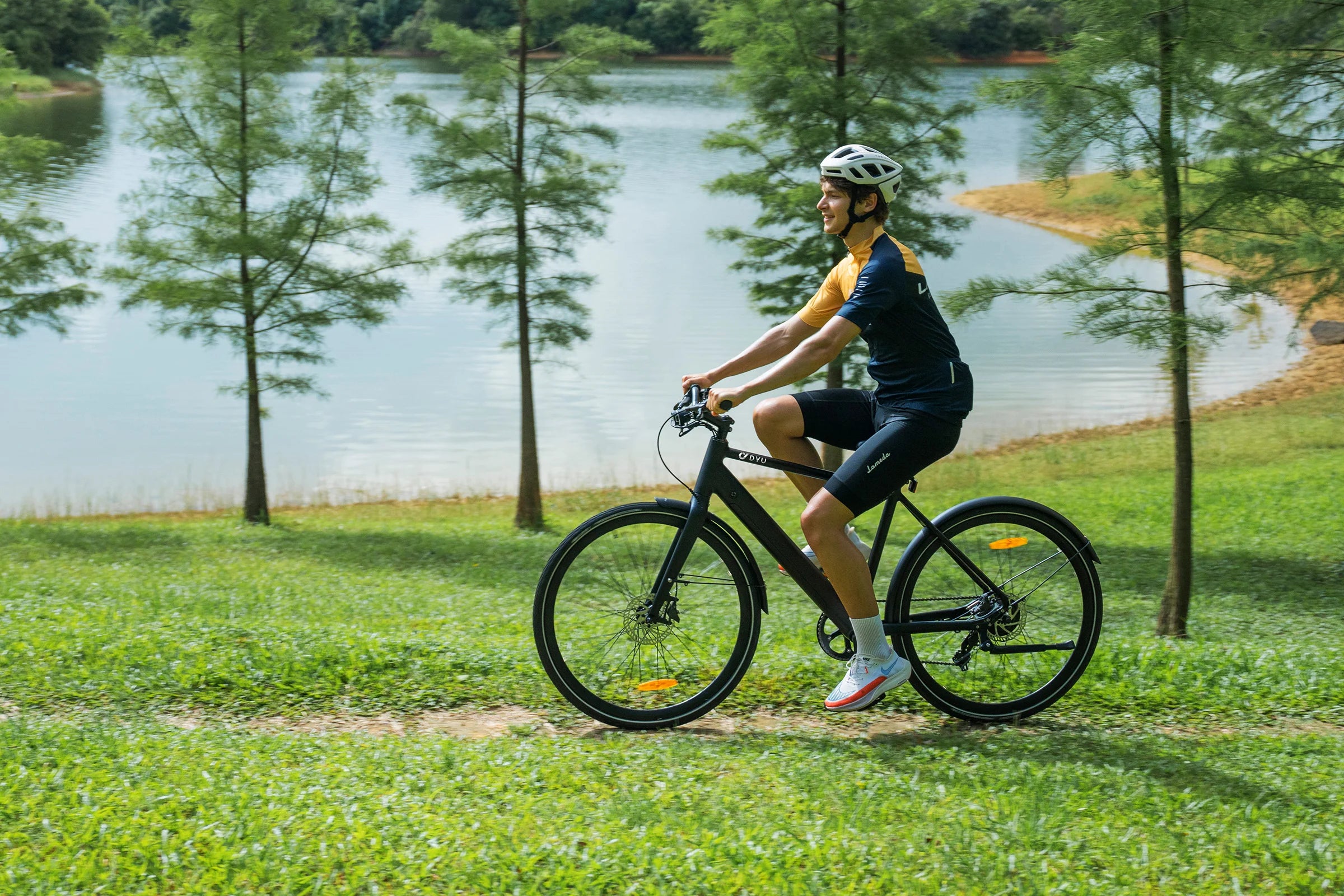 DYU Stroll 1 700C stads-e-bike, 250 W, bereik van 100 km